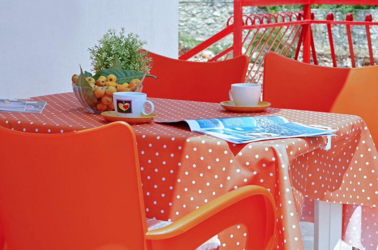 Apartment House Juretic - 50 M From The Beach Трогир Экстерьер фото